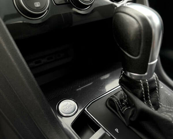 Серый Фольксваген Tiguan Allspace, объемом двигателя 2 л и пробегом 139 тыс. км за 33850 $, фото 50 на Automoto.ua