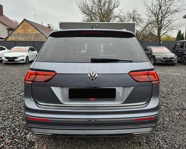 Серый Фольксваген Tiguan Allspace, объемом двигателя 2 л и пробегом 184 тыс. км за 29499 $, фото 5 на Automoto.ua