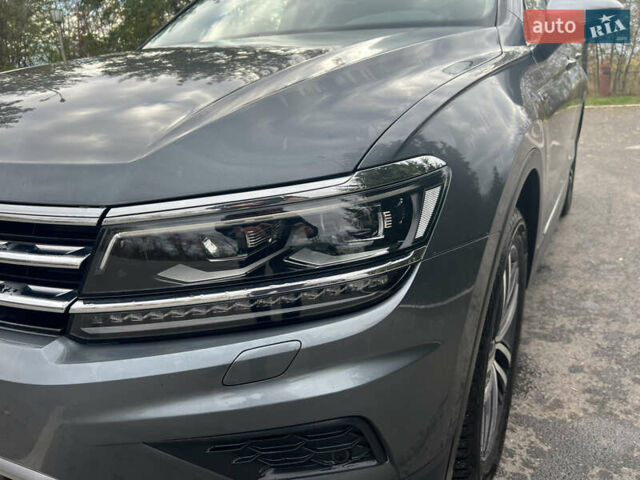 Серый Фольксваген Tiguan Allspace, объемом двигателя 2 л и пробегом 209 тыс. км за 27900 $, фото 13 на Automoto.ua