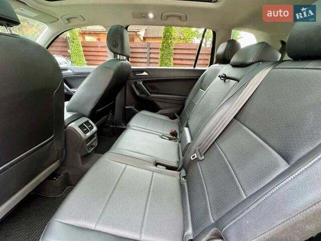 Сірий Фольксваген Tiguan Allspace, об'ємом двигуна 2 л та пробігом 112 тис. км за 22500 $, фото 10 на Automoto.ua