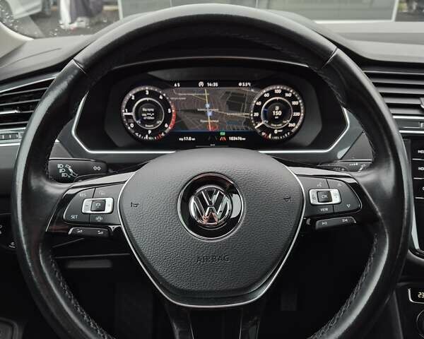 Серый Фольксваген Tiguan Allspace, объемом двигателя 2 л и пробегом 184 тыс. км за 29499 $, фото 52 на Automoto.ua
