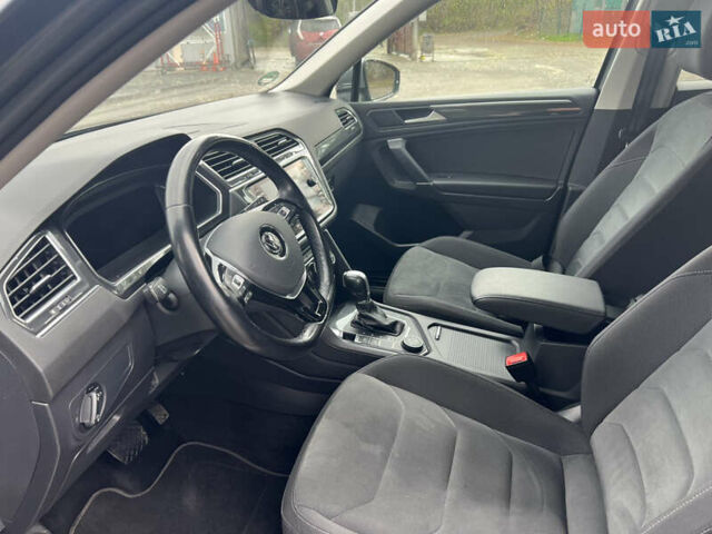 Серый Фольксваген Tiguan Allspace, объемом двигателя 2 л и пробегом 209 тыс. км за 27900 $, фото 22 на Automoto.ua