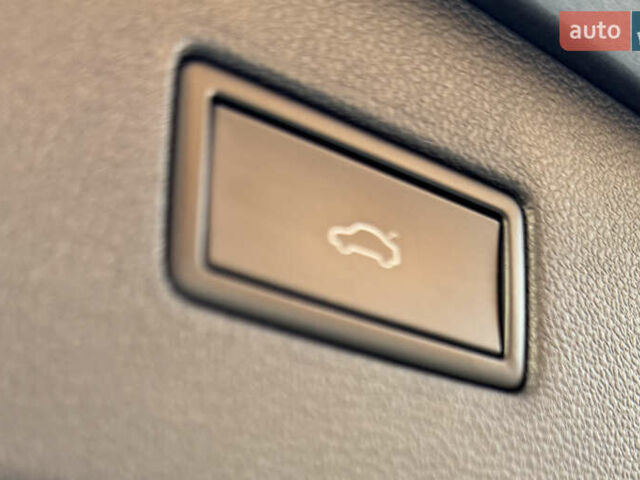 Сірий Фольксваген Tiguan Allspace, об'ємом двигуна 2 л та пробігом 158 тис. км за 27600 $, фото 13 на Automoto.ua
