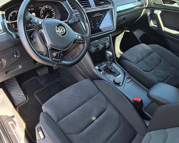 Сірий Фольксваген Tiguan Allspace, об'ємом двигуна 0 л та пробігом 177 тис. км за 30747 $, фото 34 на Automoto.ua