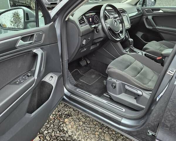 Серый Фольксваген Tiguan Allspace, объемом двигателя 2 л и пробегом 184 тыс. км за 29499 $, фото 44 на Automoto.ua