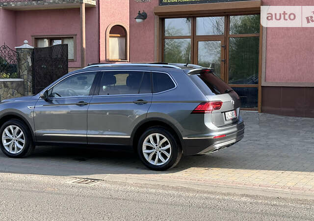 Сірий Фольксваген Tiguan Allspace, об'ємом двигуна 2 л та пробігом 149 тис. км за 31900 $, фото 10 на Automoto.ua