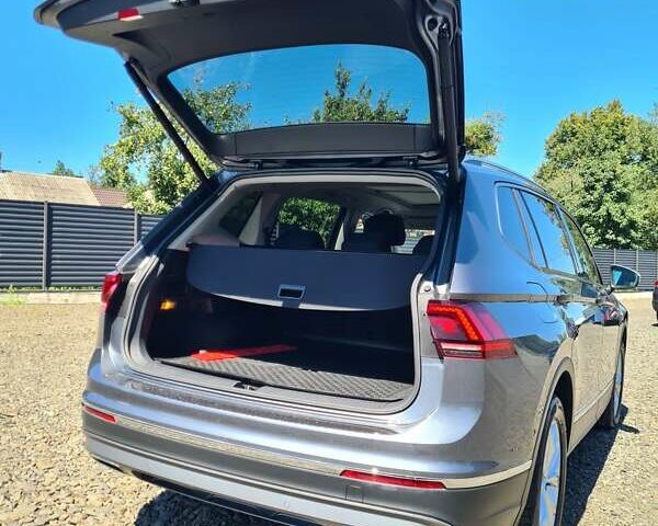 Сірий Фольксваген Tiguan Allspace, об'ємом двигуна 0 л та пробігом 177 тис. км за 30747 $, фото 27 на Automoto.ua