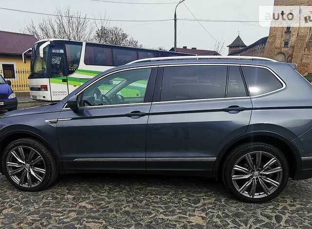 Серый Фольксваген Tiguan Allspace, объемом двигателя 2 л и пробегом 195 тыс. км за 28700 $, фото 7 на Automoto.ua