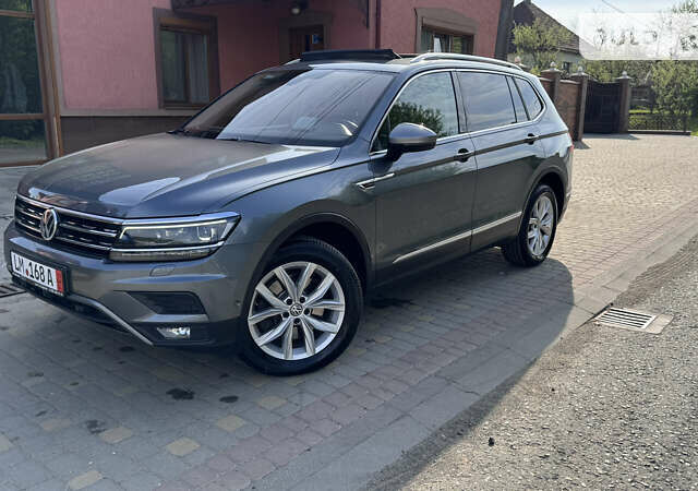 Сірий Фольксваген Tiguan Allspace, об'ємом двигуна 2 л та пробігом 149 тис. км за 31900 $, фото 237 на Automoto.ua