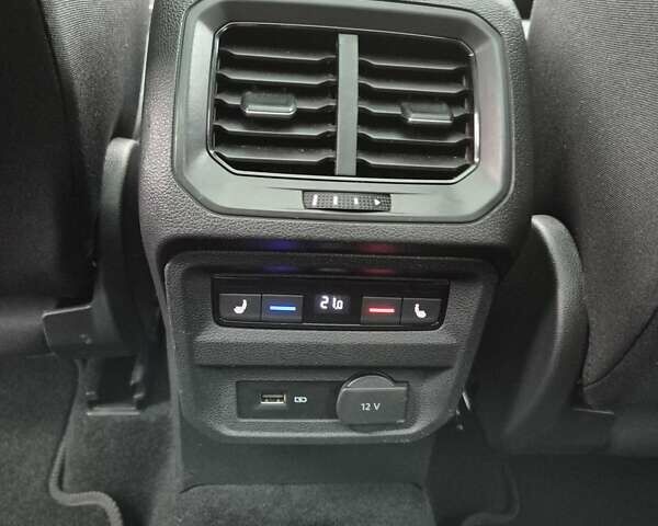 Серый Фольксваген Tiguan Allspace, объемом двигателя 2 л и пробегом 184 тыс. км за 29499 $, фото 36 на Automoto.ua