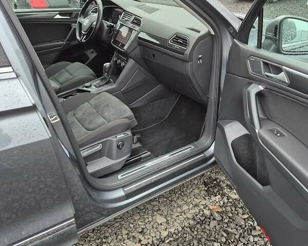 Серый Фольксваген Tiguan Allspace, объемом двигателя 2 л и пробегом 184 тыс. км за 29499 $, фото 38 на Automoto.ua