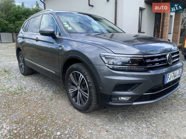 Сірий Фольксваген Tiguan Allspace, об'ємом двигуна 2 л та пробігом 215 тис. км за 27100 $, фото 1 на Automoto.ua