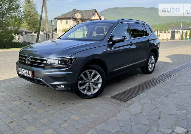 Сірий Фольксваген Tiguan Allspace, об'ємом двигуна 2 л та пробігом 149 тис. км за 31900 $, фото 50 на Automoto.ua