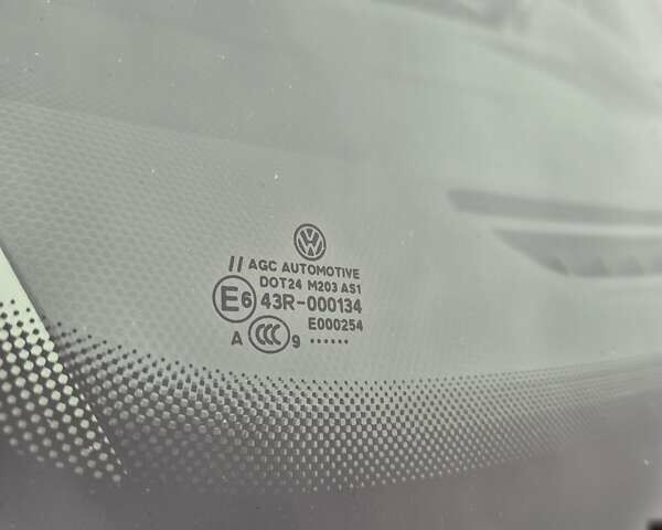 Серый Фольксваген Tiguan Allspace, объемом двигателя 2 л и пробегом 184 тыс. км за 29499 $, фото 11 на Automoto.ua