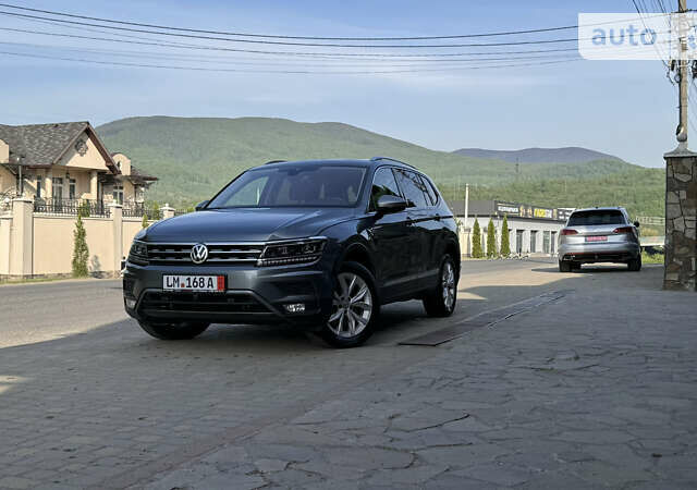 Сірий Фольксваген Tiguan Allspace, об'ємом двигуна 2 л та пробігом 149 тис. км за 31900 $, фото 47 на Automoto.ua