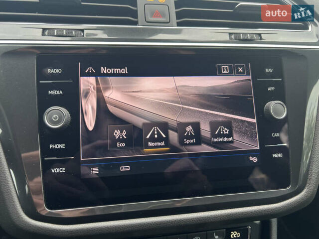 Серый Фольксваген Tiguan Allspace, объемом двигателя 2 л и пробегом 209 тыс. км за 27900 $, фото 41 на Automoto.ua