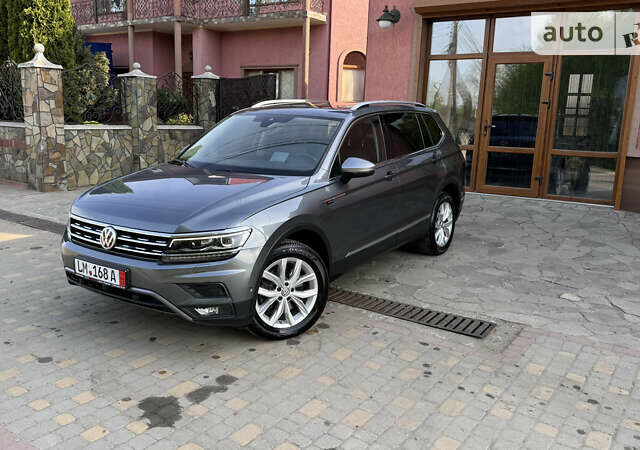 Сірий Фольксваген Tiguan Allspace, об'ємом двигуна 2 л та пробігом 149 тис. км за 31900 $, фото 33 на Automoto.ua