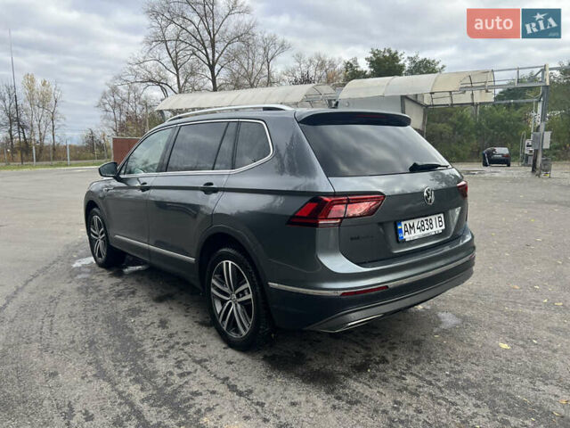 Серый Фольксваген Tiguan Allspace, объемом двигателя 2 л и пробегом 209 тыс. км за 27900 $, фото 8 на Automoto.ua
