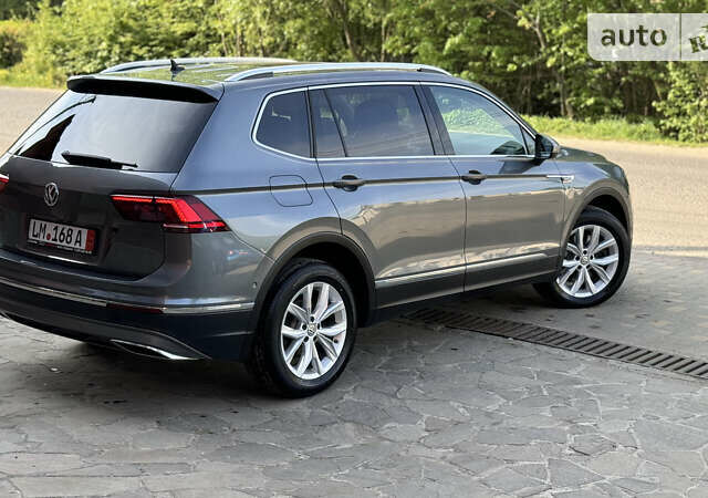 Сірий Фольксваген Tiguan Allspace, об'ємом двигуна 2 л та пробігом 149 тис. км за 31900 $, фото 12 на Automoto.ua