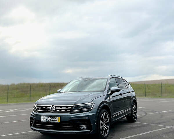 Серый Фольксваген Tiguan Allspace, объемом двигателя 2 л и пробегом 139 тыс. км за 33850 $, фото 14 на Automoto.ua