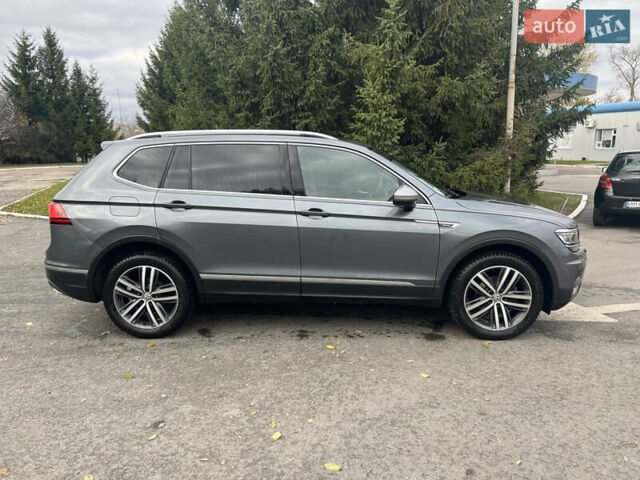 Серый Фольксваген Tiguan Allspace, объемом двигателя 2 л и пробегом 209 тыс. км за 27900 $, фото 3 на Automoto.ua