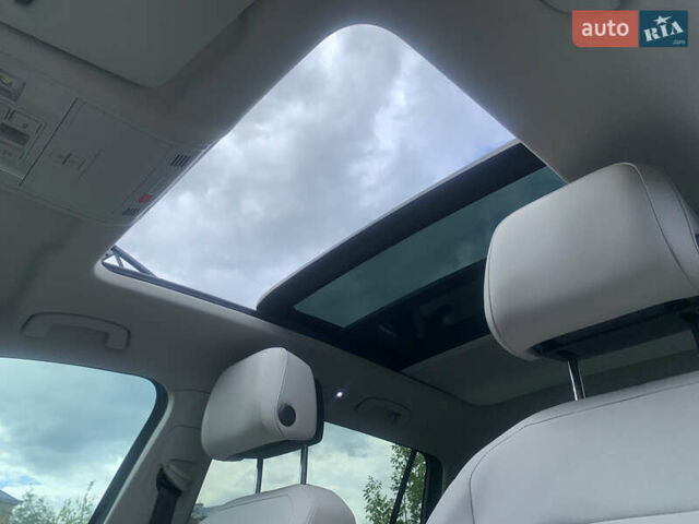 Сірий Фольксваген Tiguan Allspace, об'ємом двигуна 2 л та пробігом 215 тис. км за 27100 $, фото 9 на Automoto.ua