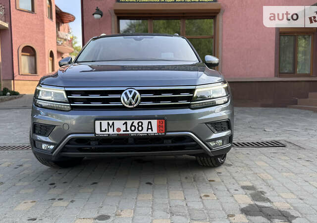 Сірий Фольксваген Tiguan Allspace, об'ємом двигуна 2 л та пробігом 149 тис. км за 31900 $, фото 28 на Automoto.ua