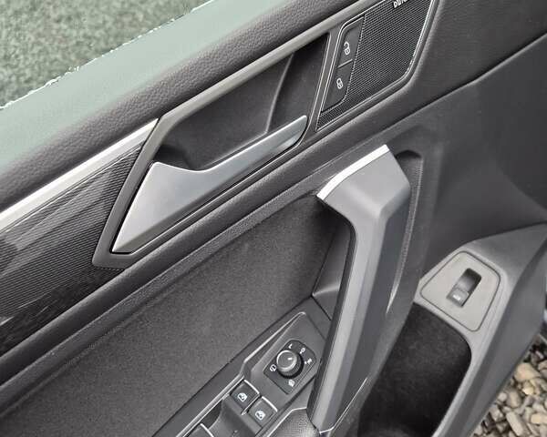 Серый Фольксваген Tiguan Allspace, объемом двигателя 2 л и пробегом 184 тыс. км за 29499 $, фото 45 на Automoto.ua