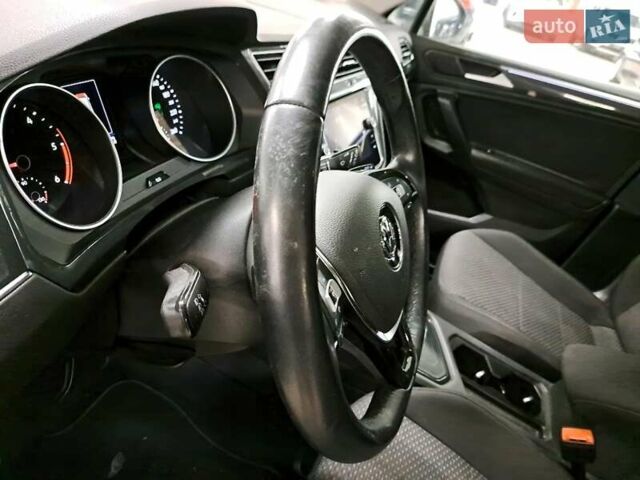 Серый Фольксваген Tiguan Allspace, объемом двигателя 2 л и пробегом 140 тыс. км за 13300 $, фото 3 на Automoto.ua
