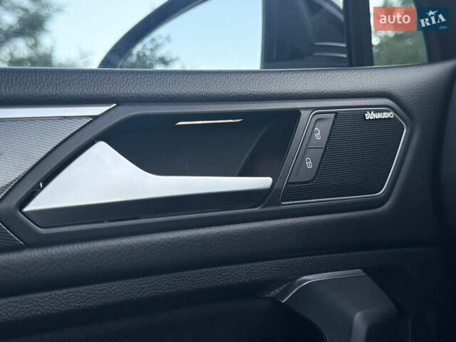 Сірий Фольксваген Tiguan Allspace, об'ємом двигуна 2 л та пробігом 234 тис. км за 26700 $, фото 97 на Automoto.ua