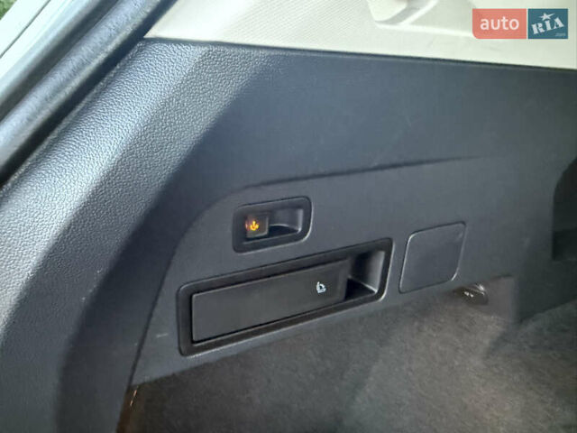 Сірий Фольксваген Tiguan Allspace, об'ємом двигуна 2 л та пробігом 234 тис. км за 26700 $, фото 73 на Automoto.ua