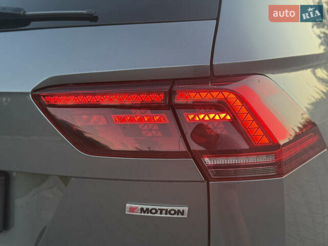 Сірий Фольксваген Tiguan Allspace, об'ємом двигуна 2 л та пробігом 234 тис. км за 26700 $, фото 77 на Automoto.ua