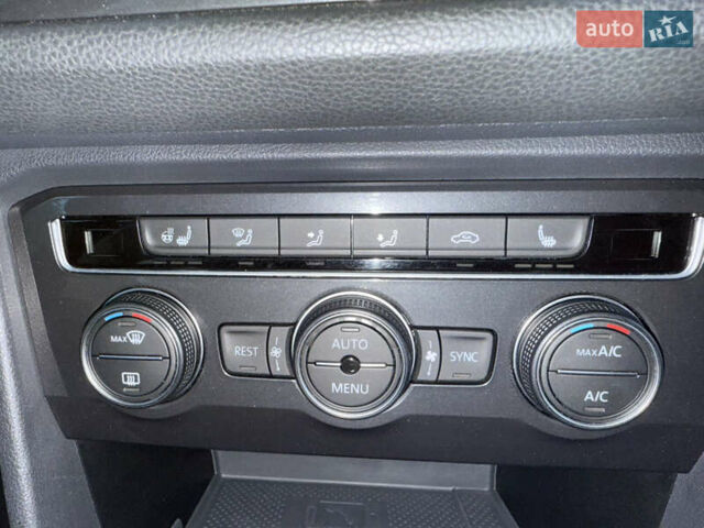 Сірий Фольксваген Tiguan Allspace, об'ємом двигуна 2 л та пробігом 234 тис. км за 26700 $, фото 44 на Automoto.ua