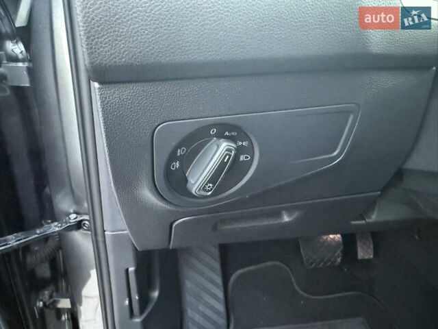 Сірий Фольксваген Tiguan Allspace, об'ємом двигуна 2 л та пробігом 234 тис. км за 26700 $, фото 60 на Automoto.ua