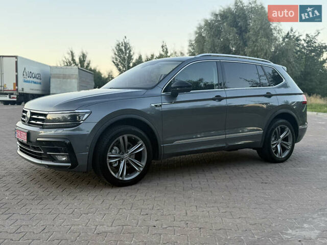 Сірий Фольксваген Tiguan Allspace, об'ємом двигуна 2 л та пробігом 234 тис. км за 26700 $, фото 8 на Automoto.ua