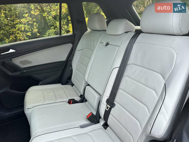 Фольксваген Tiguan Allspace 2020 в Кривом Роге на Automoto.ua Серый Фольксваген Tiguan Allspace, объемом двигателя 2 л и пробегом 86 тыс. км за 26500 $, фото 19 на Automoto.ua