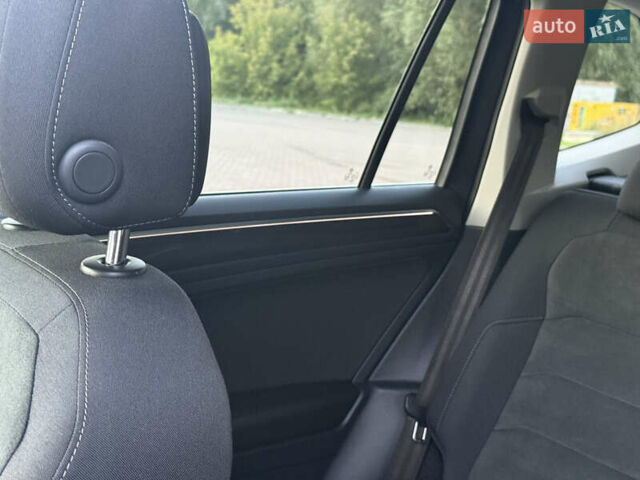 Сірий Фольксваген Tiguan Allspace, об'ємом двигуна 2 л та пробігом 234 тис. км за 26700 $, фото 63 на Automoto.ua