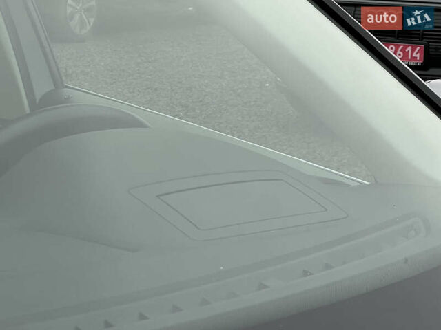 Сірий Фольксваген Tiguan Allspace, об'ємом двигуна 2 л та пробігом 204 тис. км за 29070 $, фото 16 на Automoto.ua