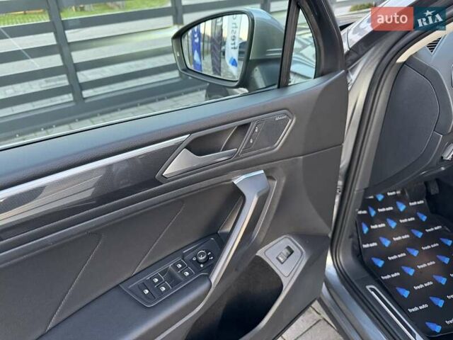 Серый Фольксваген Tiguan Allspace, объемом двигателя 2 л и пробегом 174 тыс. км за 33700 $, фото 14 на Automoto.ua