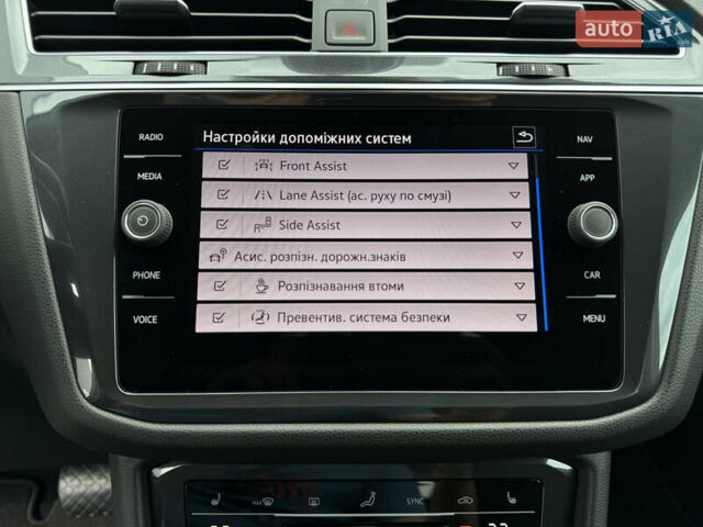 Серый Фольксваген Tiguan Allspace, объемом двигателя 1.97 л и пробегом 220 тыс. км за 32900 $, фото 36 на Automoto.ua