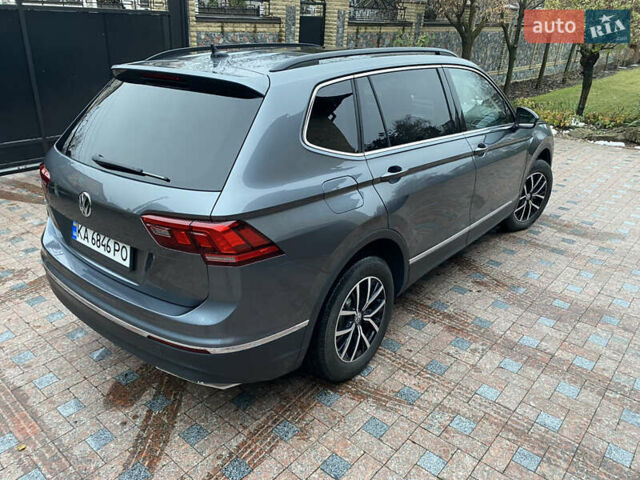 Серый Фольксваген Tiguan Allspace, объемом двигателя 2 л и пробегом 33 тыс. км за 23200 $, фото 3 на Automoto.ua