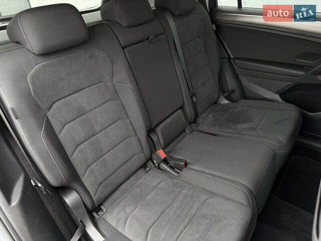 Серый Фольксваген Tiguan Allspace, объемом двигателя 1.97 л и пробегом 220 тыс. км за 32900 $, фото 22 на Automoto.ua