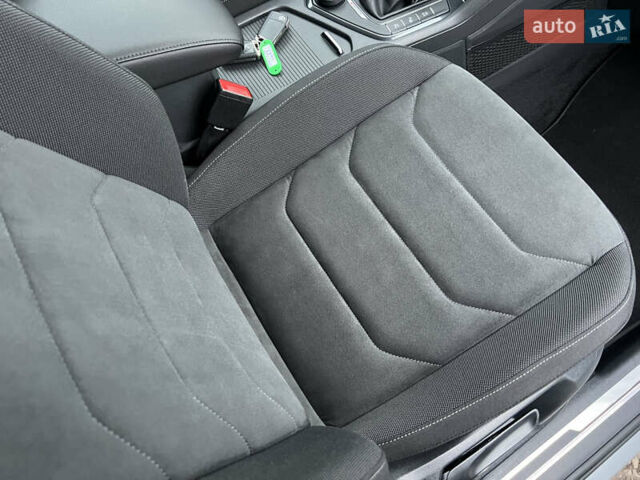 Сірий Фольксваген Tiguan Allspace, об'ємом двигуна 2 л та пробігом 204 тис. км за 29070 $, фото 51 на Automoto.ua
