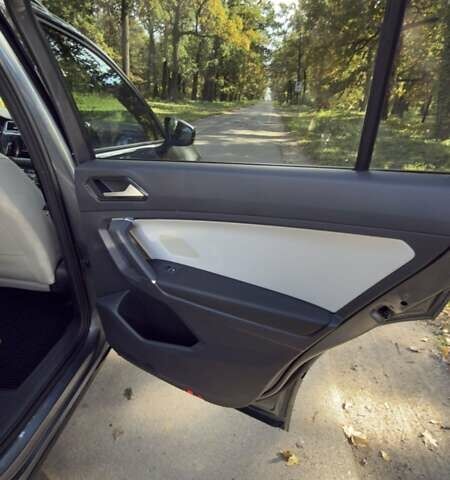 Серый Фольксваген Tiguan Allspace, объемом двигателя 2 л и пробегом 70 тыс. км за 24500 $, фото 11 на Automoto.ua
