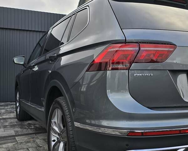 Фольксваген Tiguan Allspace 2021 в Луцке на Automoto.ua Серый Фольксваген Tiguan Allspace, объемом двигателя 0 л и пробегом 190 тыс. км за 33000 $, фото 31 на Automoto.ua