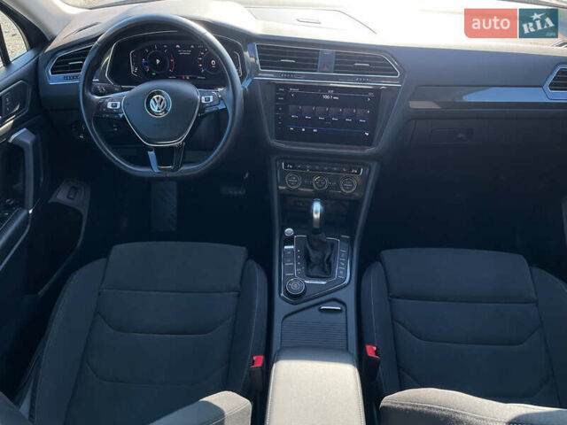 Фольксваген Tiguan Allspace 2021 в Луцке на Automoto.ua Серый Фольксваген Tiguan Allspace, объемом двигателя 2 л и пробегом 192 тыс. км за 29492 $, фото 48 на Automoto.ua