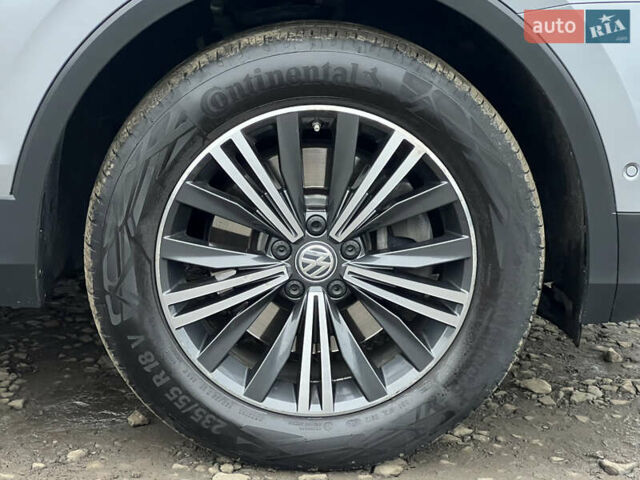Сірий Фольксваген Tiguan Allspace, об'ємом двигуна 2 л та пробігом 204 тис. км за 29070 $, фото 24 на Automoto.ua