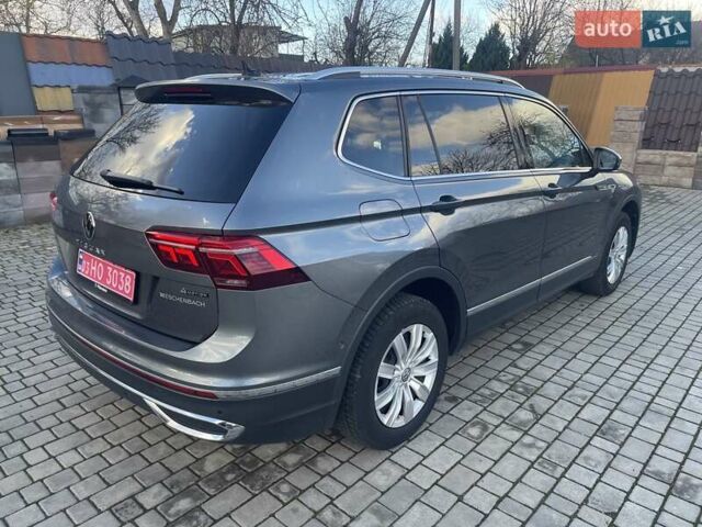 Серый Фольксваген Tiguan Allspace, объемом двигателя 2 л и пробегом 184 тыс. км за 35899 $, фото 4 на Automoto.ua