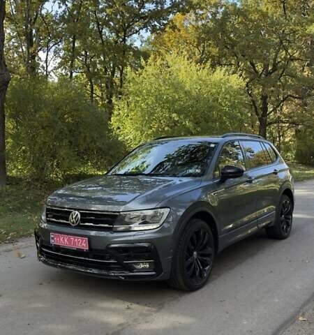 Серый Фольксваген Tiguan Allspace, объемом двигателя 2 л и пробегом 70 тыс. км за 24500 $, фото 7 на Automoto.ua