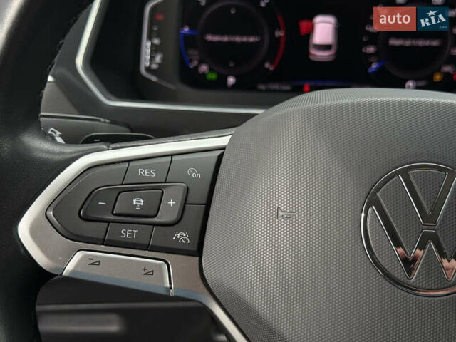 Серый Фольксваген Tiguan Allspace, объемом двигателя 1.97 л и пробегом 220 тыс. км за 32900 $, фото 30 на Automoto.ua